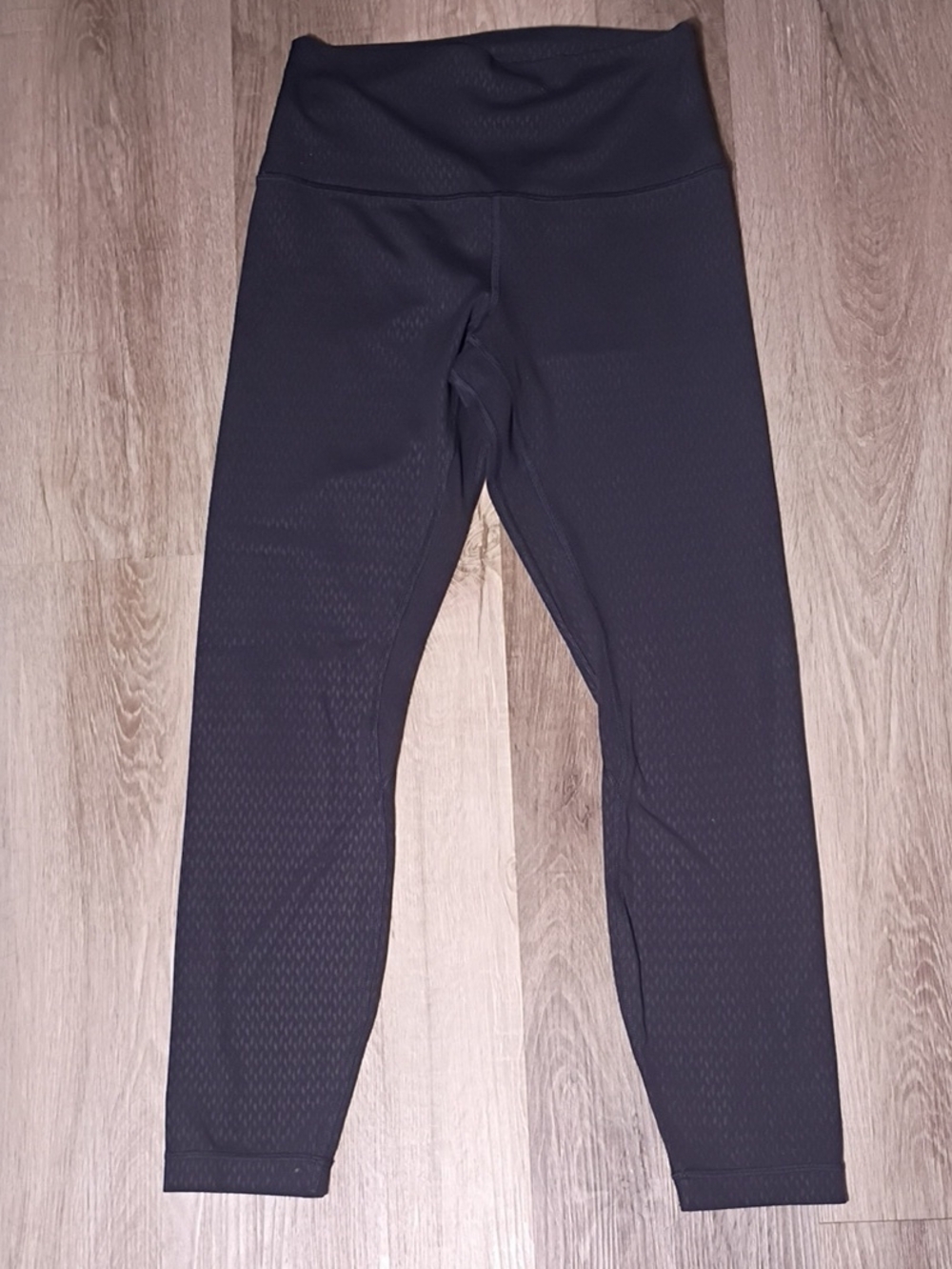 lululemon athletica‎ Black Textured Capris